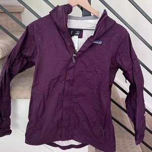 Women’s Patagonia Rain Jacket